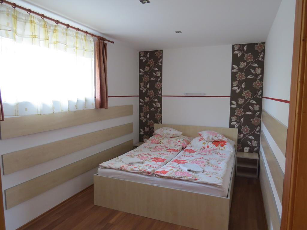 Aranyhal Apartman Sarvar Room photo