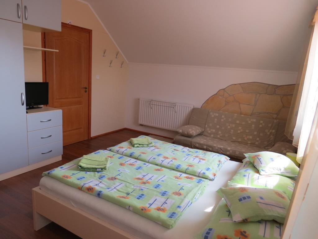 Aranyhal Apartman Sarvar Exterior photo