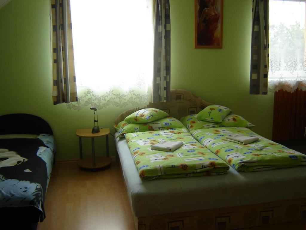 Aranyhal Apartman Sarvar Room photo